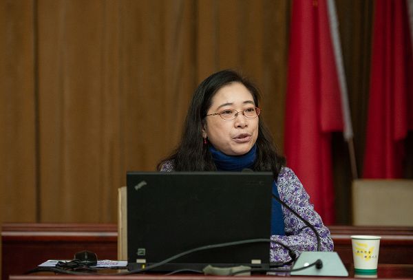 1545535386015024094.jpg D:UsersDesktop\u8bbe计艺术学院 新闻稿\u6881梅研究员讲座现场1.jpg