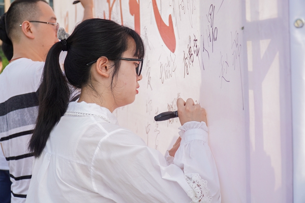 1561961644750029346.jpg DSC00609.jpg