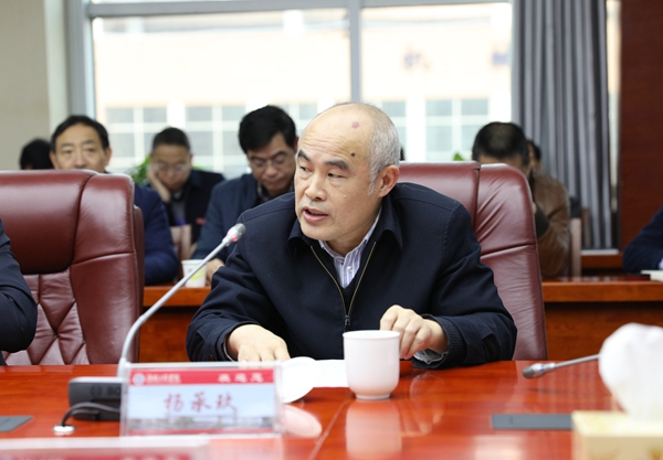 1542886593442006786.jpg 杨.jpg