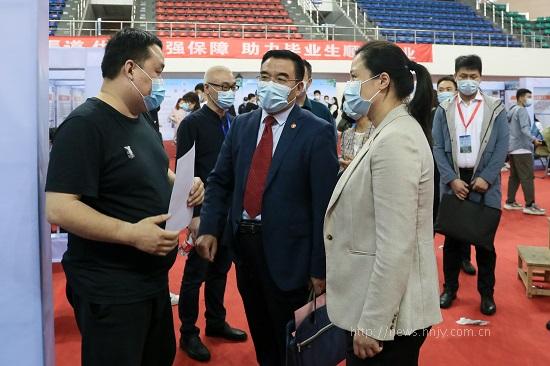 87978797威尼斯招聘会1.jpg 87978797威尼斯招聘会1.jpg