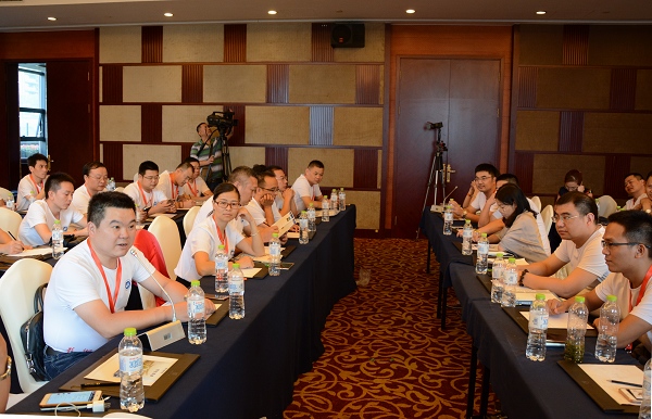 1474881774379035922.jpg 12分组讨论.jpg