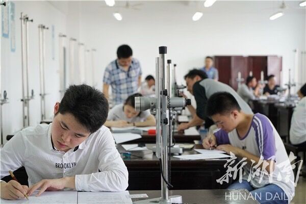 1526892688669096761.jpg 3.jpg