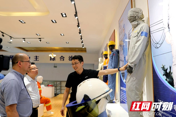 fc2ec9e646984cba9bed2956b82a51a1.jpg fc2ec9e646984cba9bed2956b82a51a1.jpg