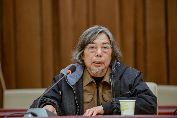 1545535344222036844.jpg D:UsersDesktop\u8bbe计艺术学院 新闻稿\u9093平祥先生讲座现场1.jpg